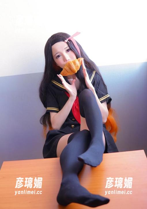 Sally Dorasnow的黑白，原图里其实藏着点小心机